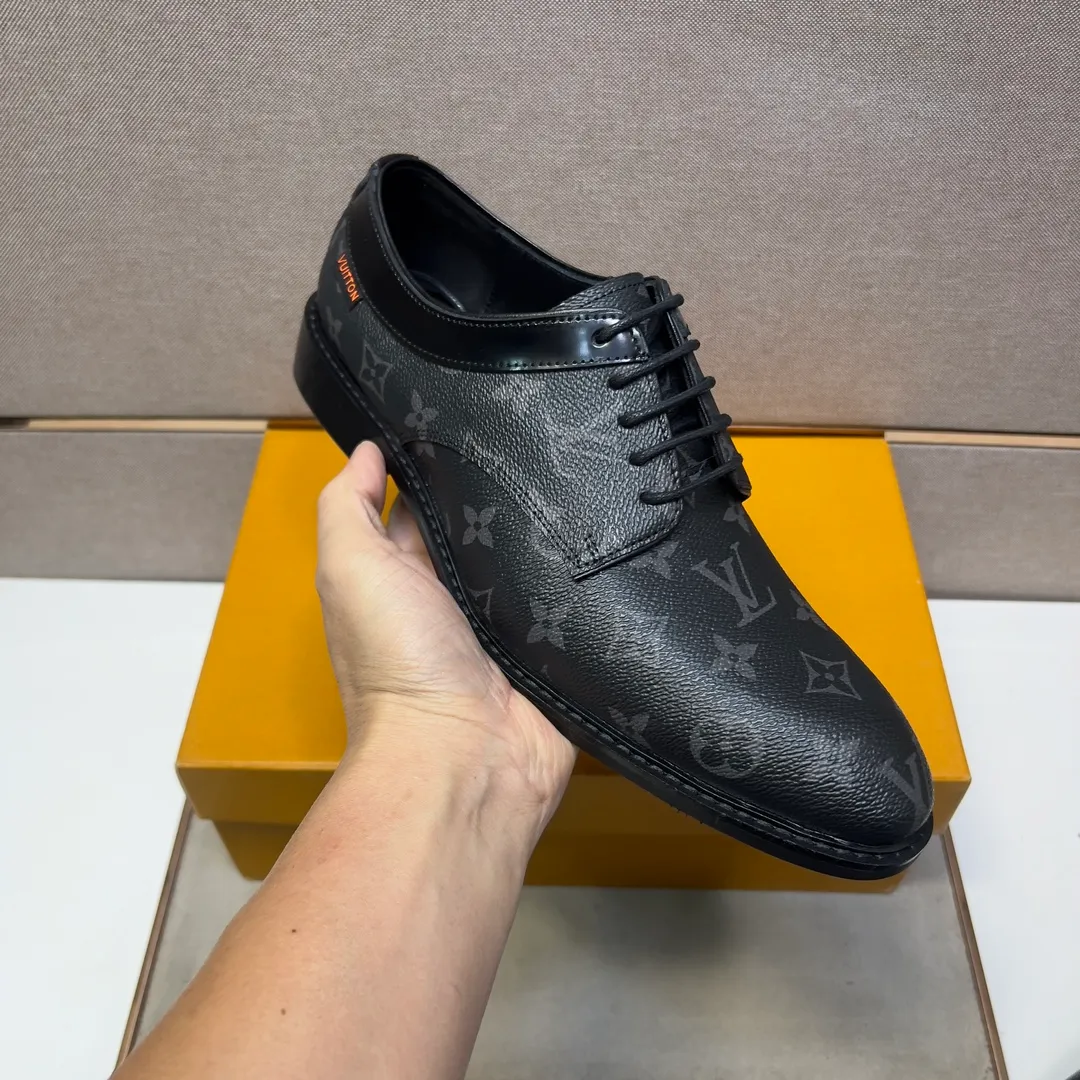 ⬛️Men's shoes💰p462【LV～】Men's casual formal leather shoes 2025z cabinet sales simultaneously 🔶Size: 39-44#️⃣ 🔷2 colors🔜The upper is made of multi-material splicing➕Cow leather lining, comfortable and breathable, sole: original comfortable and wear-resistant outsole, ⚠️real thing📱photographed🎬real thing is better📢📢📢